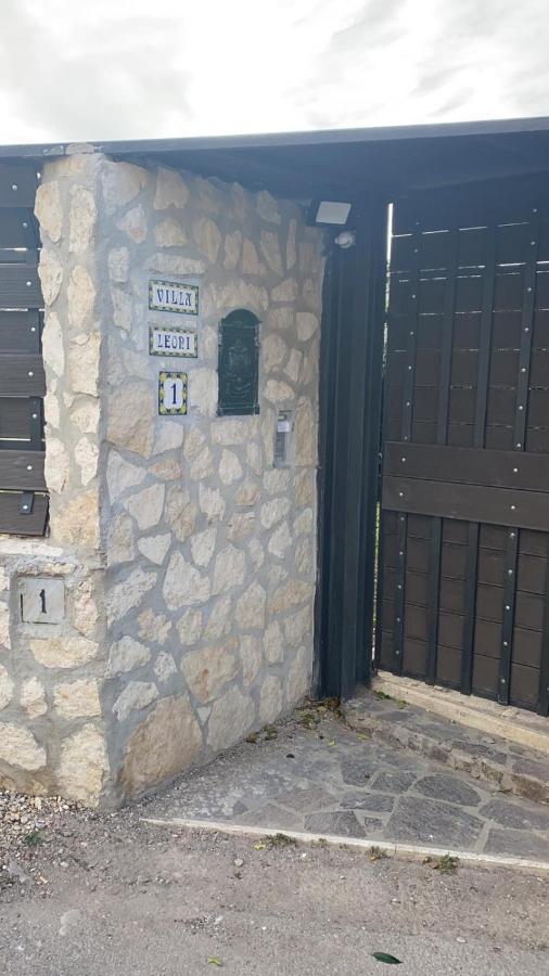 A T Villa Leoni Fiumicino Exterior photo